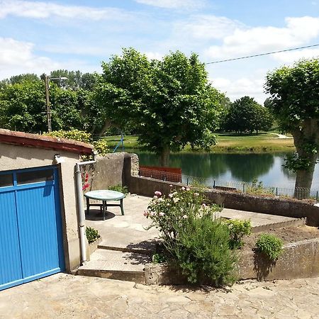 Le Gite Du Port Saint-Pierre-de-Boeuf Kamer foto